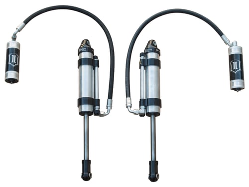 ICON: sada předních sekundárních tlumičů 2.5 VS Omega Bypass RR 0-3.5″ lift- FJ Cruiser/ 4Runner/ GX470
