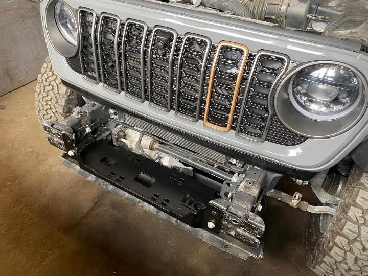 Heavy Cruiser: Jeep Wrangler JL 2018- płyta montazowa wyciagarki HD do zderzaka stalowego "anniversary"