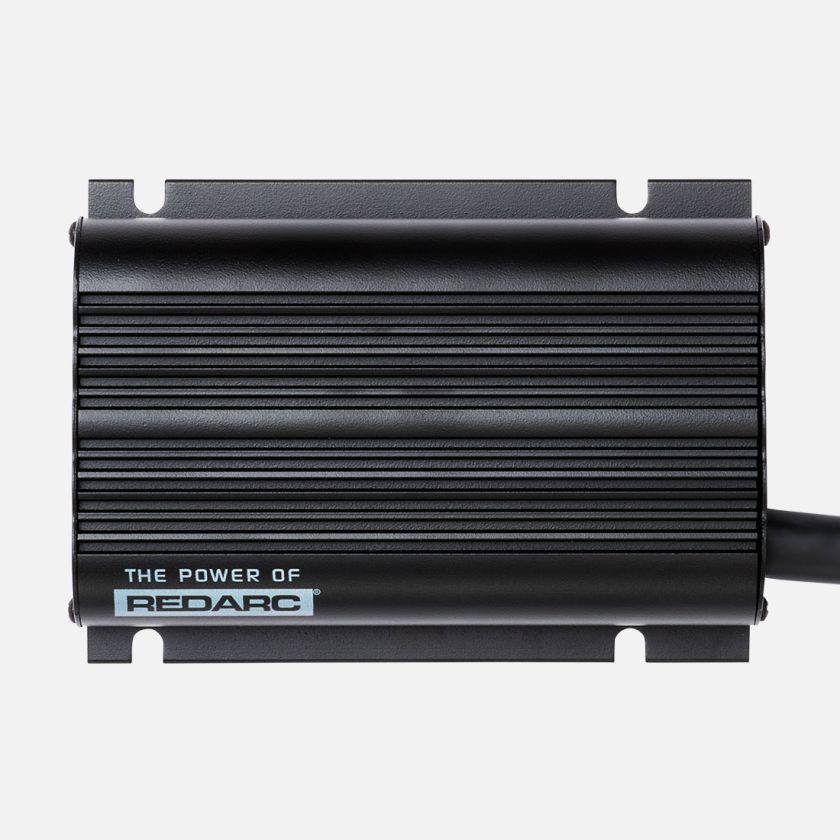 Redarc: ładowarka BCDC 12V 25A